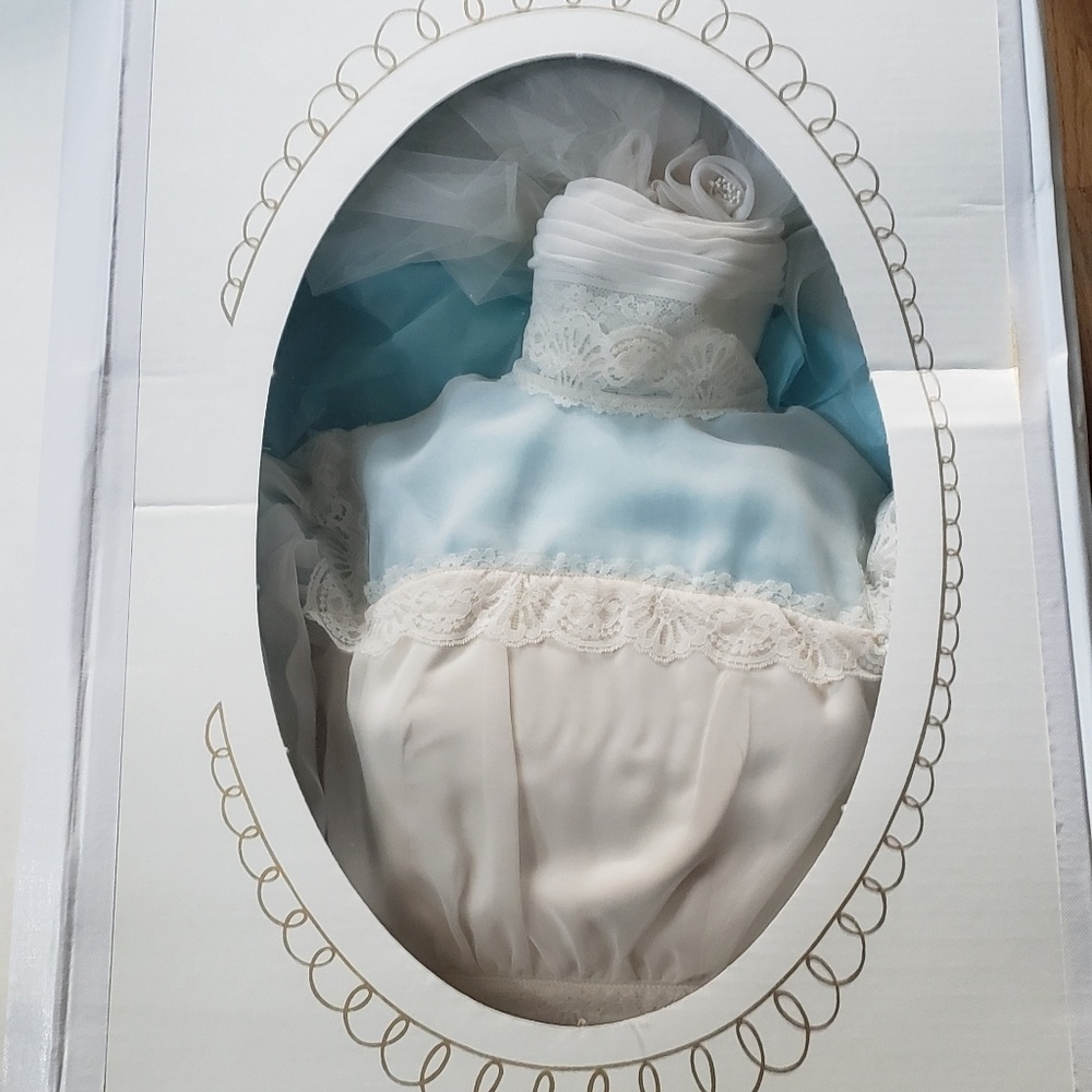 Vintage wedding dress
